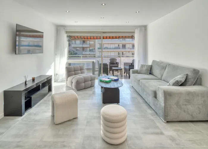 A C 2bdr 6p Flat Just Two Minutes From The Beach! شقة *