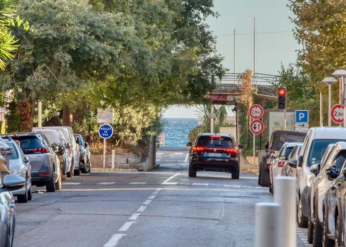 شقة A C 2bdr 6p Flat Just Two Minutes From The Beach! *